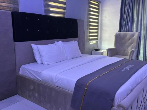 Aotel Hotels & Suite - Ipaja