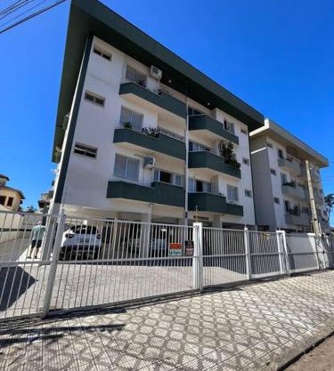 AP Comfort Centro, próximo ao Itaguá e praia