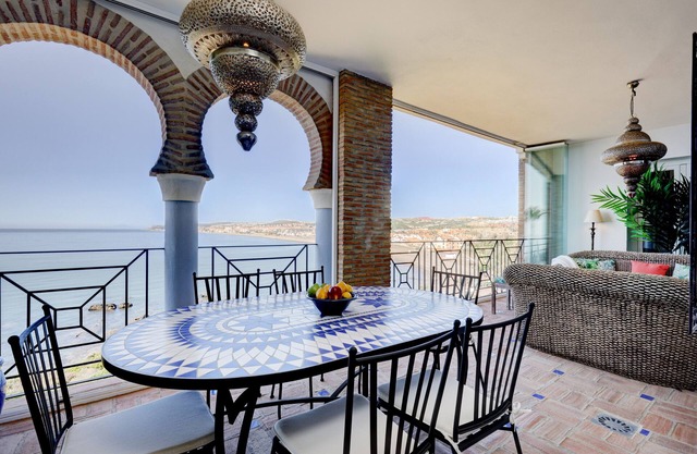 Apartamento "Penthouse La Perla de la Bahia 3" con vistas al mar, piscina compartida y Wi-Fi