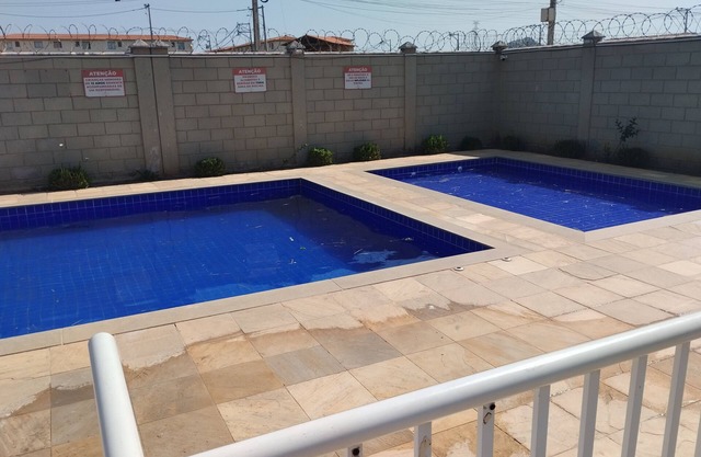 Apartment with pool