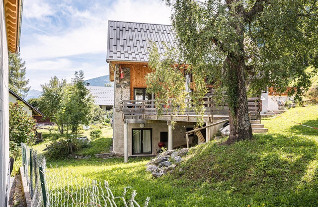 Apartamento 'Breizh Chalet - 14 Personnes' con vistas a la montaña, terraza privada y Wi-Fi