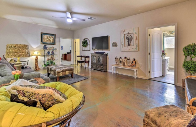 Apache Junction Apartment ~ 2 Mi to Trails!