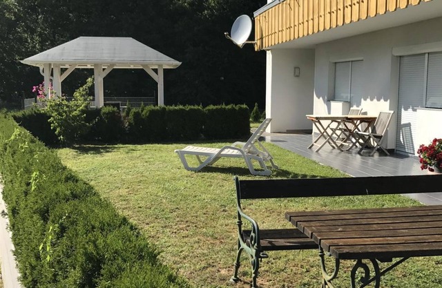 Apartment with living/bedroom, eat-in kitchen, balcony - Apartementhaus Helene