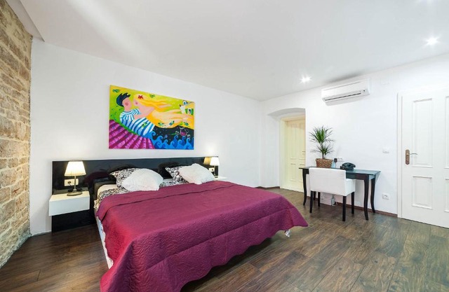 Aparment Lila