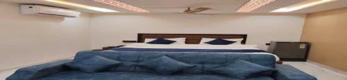 Aparna Hotel