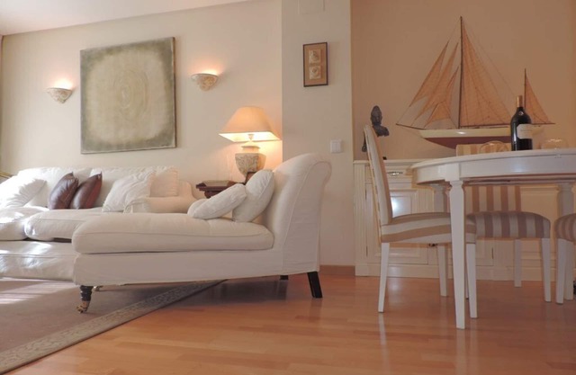 APART. BEST ACCOMOD. AT RETIRO DIST