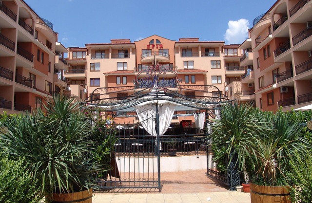 Apart-hotel Efir