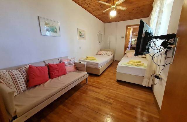 Apartments Ljubica (69231-A1) - Klenovica (Novi Vinodolski)