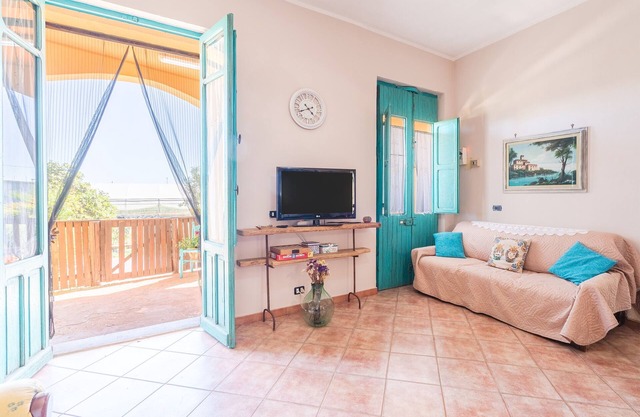 Apartamento "Sara Home" con vistas al mar, terraza privada y Wi-Fi