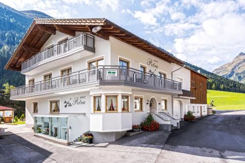 Apart Petra Silvretta Card Premium Betrieb
