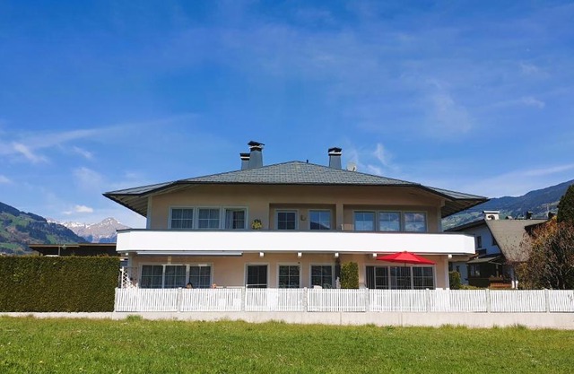 Apart Schiestl