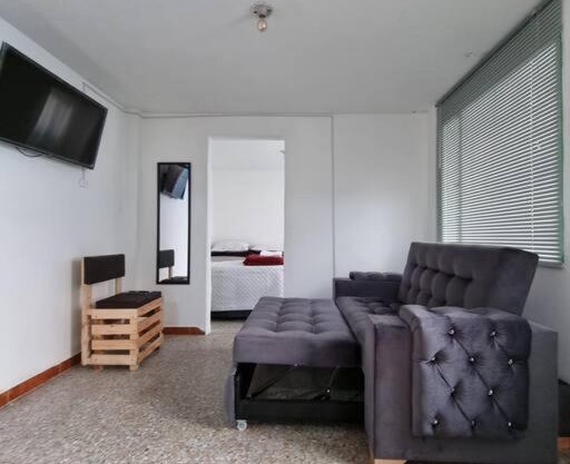 Aparta estudio bonito, independiente bien ubicado