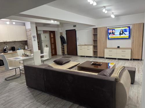 Apartament 3 camere lux cu terasă - Central Universitatea din Craiova - PARCARE GRATUITĂ