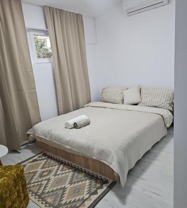 Apartament 'Cu viziune', parcare publica fără plata, Self Non Stop check in