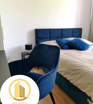 Apartament Granatowy