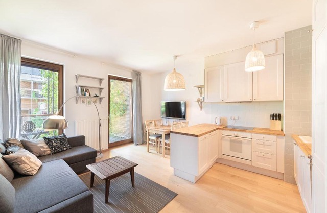 Apartament w Gdańsku Brzeźnie ,blisko plaży ,darmowe miejsce parkingowe ,taras