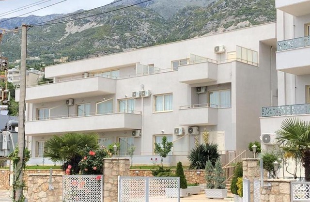 Apartamente Jani