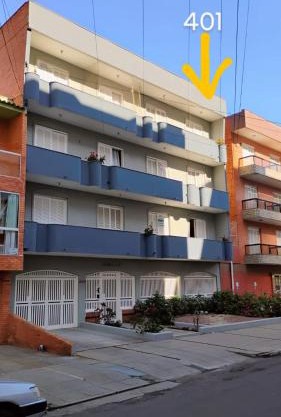 Apartamento 1 dormitório, confortável, no centro de Capão da Canoa a 1 quadra do mar