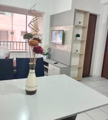 Apartamento 3km da praia do Aracagir,próx da av dos holandeses condomínio Bella Cintra