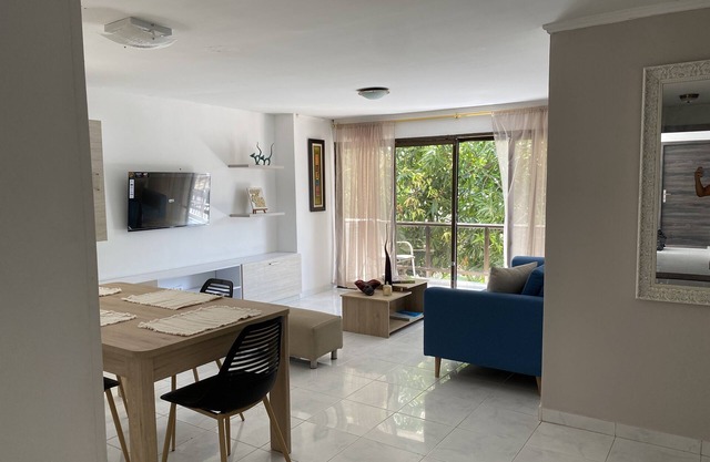 Apartamento amplio, tranquilo , cómodo y seguro a 5 min de CC Buenavista, Viva