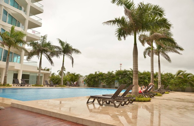 Apartamento con bonita vista playa-mar