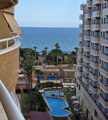 Apartamento bahia park 1a linea " Magic world "
