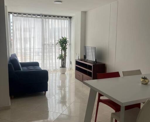 Apartamento bien ubicado.