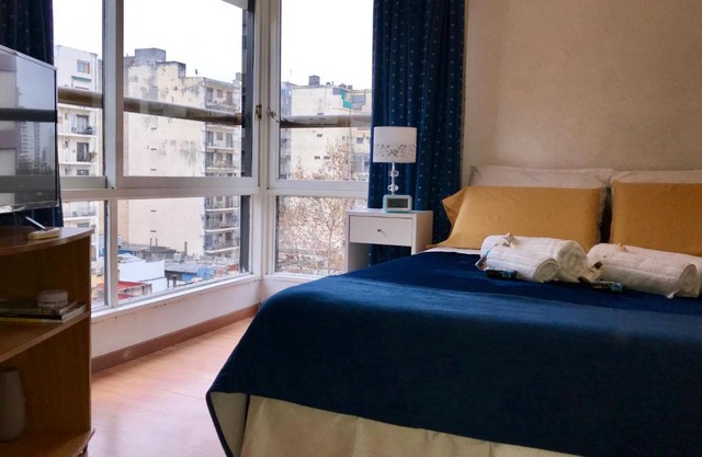 Apartamento Bulnes y Calle Corrientes