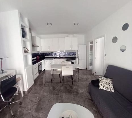 Apartamento cerca del puerto y del paseo