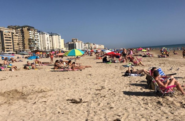 Apartamento cerca de la playa Victoria de Cádiz