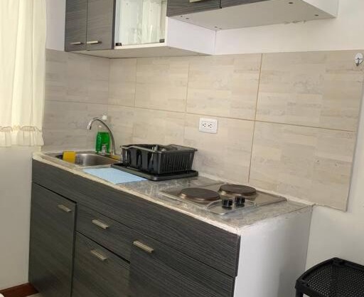Apartamento cerca del centro comercial Titán. 300