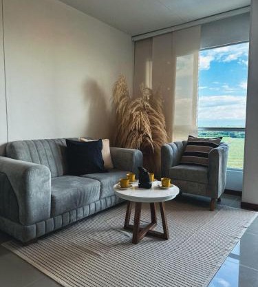 Apartamento Ciudad Santa Bárbara con vista panorámica, cerca a Cali y aeropuerto