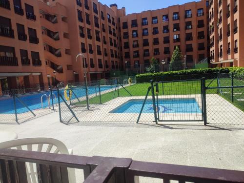 Apartamento con aire acondicionado y piscina en las Mercedes, cerca del Plenilunio y del aeropuerto
