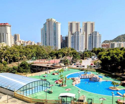 Apartamento con piscina de verano e invierno