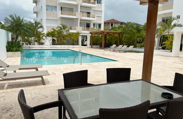 Apartamento con piscina en juan dolio