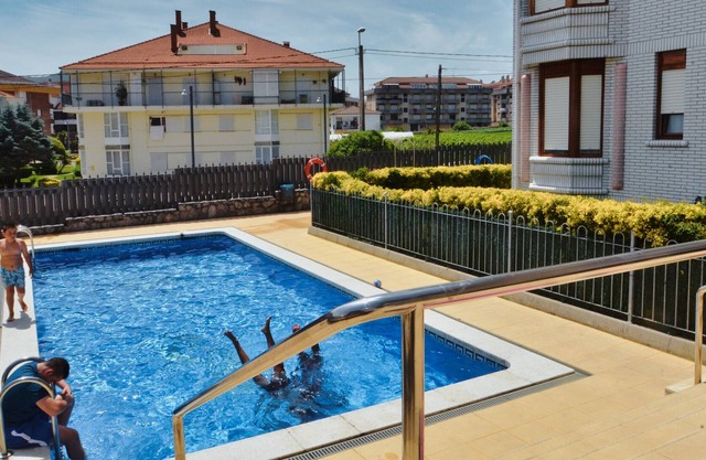 Apartamento con piscina y garaje - Playa Azul 5924