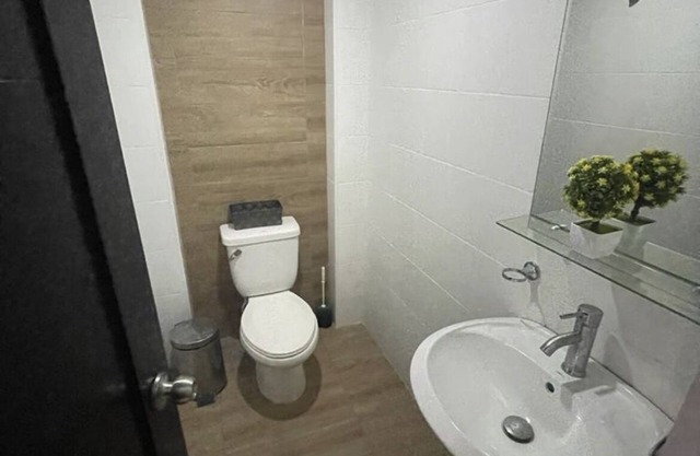 Apartamento de 3 habitaciones y 2.5 baños listo para utilizar, area social