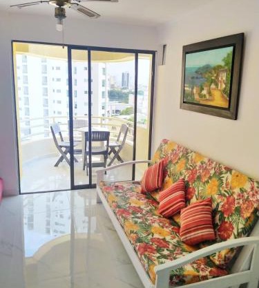 Apartamento en Con Vista al Mar y Centro Histórico - P9