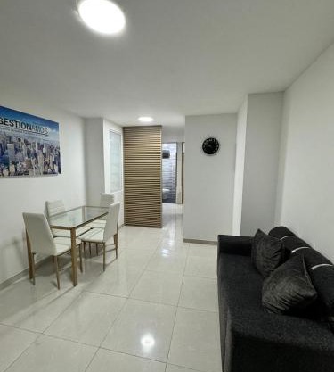Apartamento en las mercedes villa roma