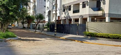 Apartamento enseada 500 metro da praia