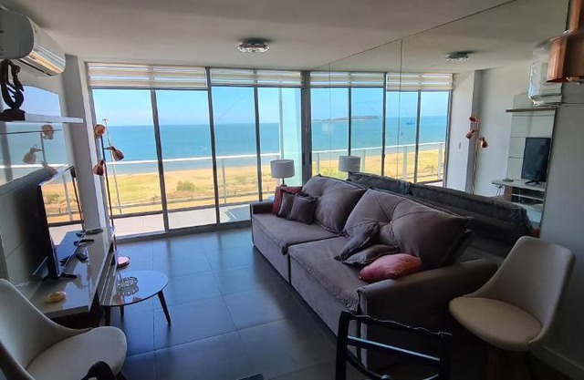 Apartamento frente al mar primera linea de la mansa Pda 26 punta del este penthouse