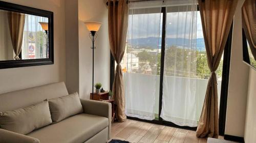 Apartamento Grande en zona 12 Ciudad de Guatemala Petapolis