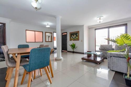 ¡Apartamento HOME LAURELES excelente ubicación!