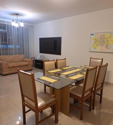 Apartamento Inteiro - 3 quartos com ar-condicionado e estacionamento