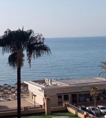 APARTAMENTO RONDA 4 BOLICHES Primera línea de playa