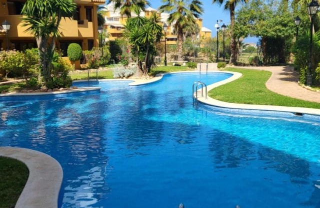 Apartamento Sultan, Punta Prima, Panorama Park, 2 bed & 2 beautiful swimming pools