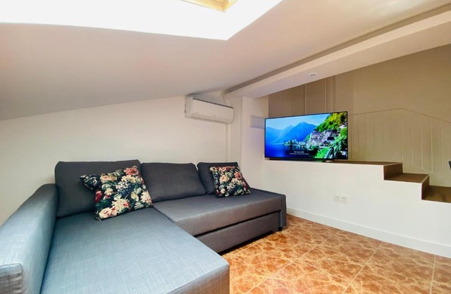APARTAMENTO TURISTICO ATICO LA TABERNA