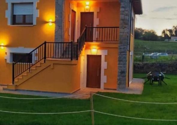 APARTAMENTOS EL ROJU