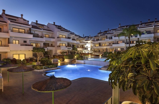 Apartamentos HG Cristian Sur