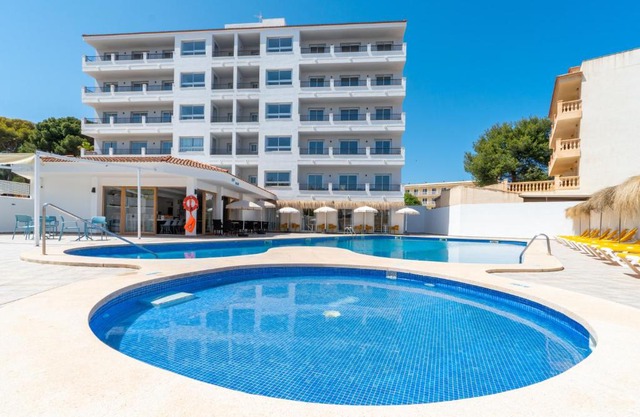Apartaments La Perla Negra
